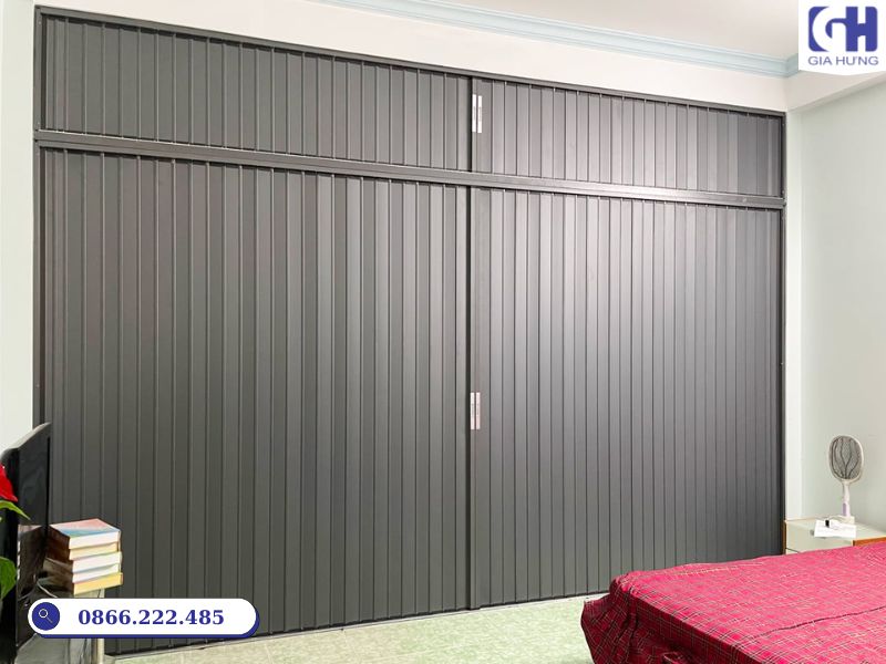 cửa xếp lá nhôm đặc