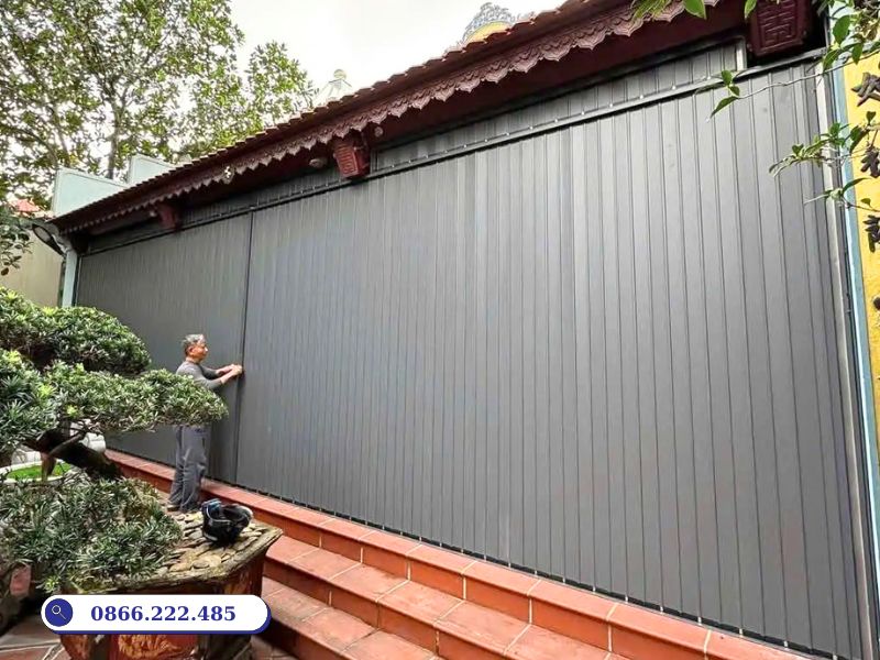 cửa xếp lá nhôm che nắng
