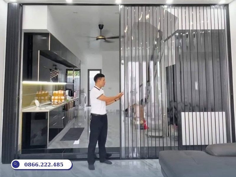vách xếp lá nhựa trong suốt