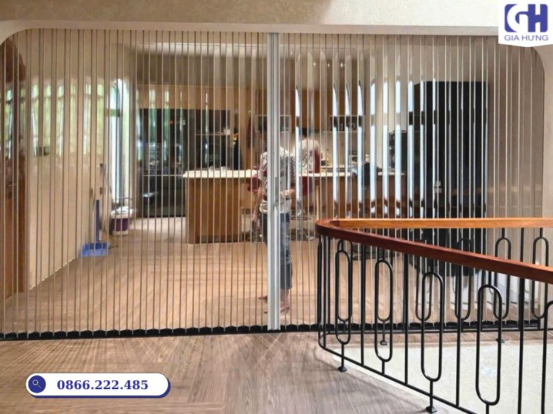 vách xếp lá nhựa trong suốt