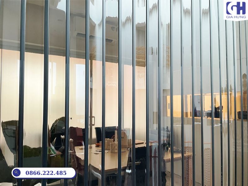 vách xếp nhựa trong suốt